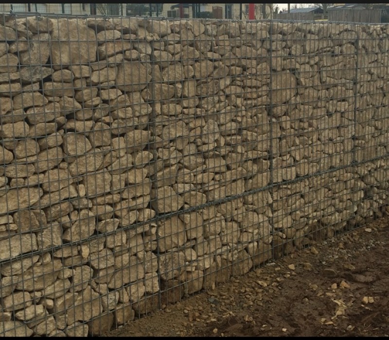 -gabion-rempli-en-pierre-granit-luhan-80-150-luhan-nolff-morbihan